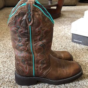 Women’s cowboy boots